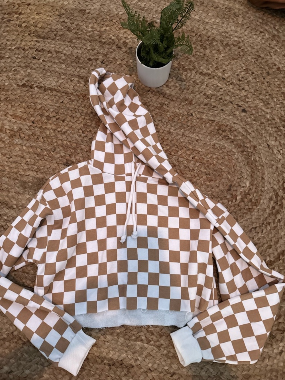 CHECKERED HOODED CROP SWEATER